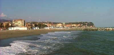 La spiaggia di Albisola Superiore